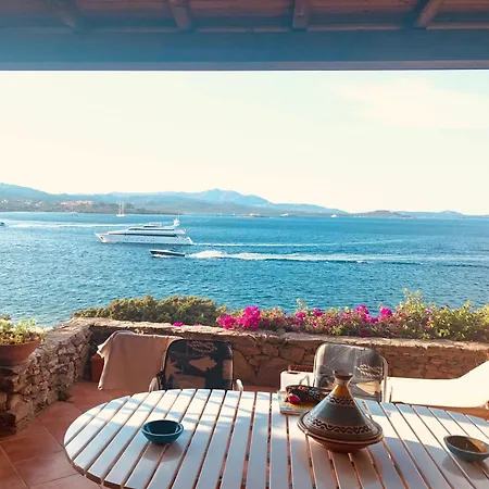 Apartment Eyes On The Sea